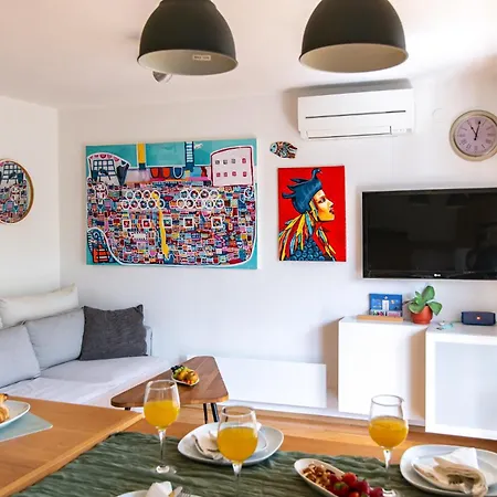 Apartman Modern & Spacious 1bdr Flat In *