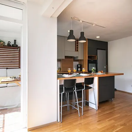 Apartment Modern & Spacious 1bdr Flat In *