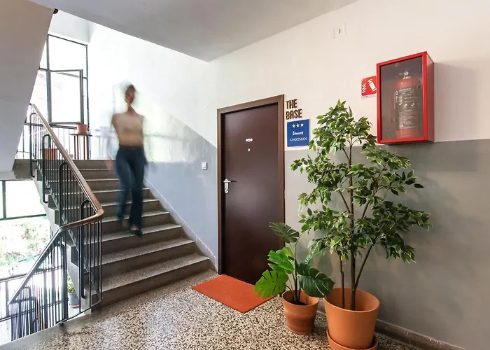 Modern & Spacious 1bdr Flat In