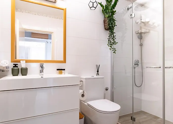 Modern & Spacious 1bdr Flat In