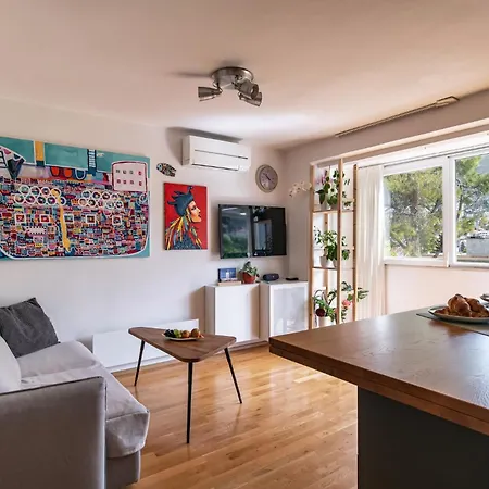 Modern & Spacious 1bdr Flat In Apartmán *