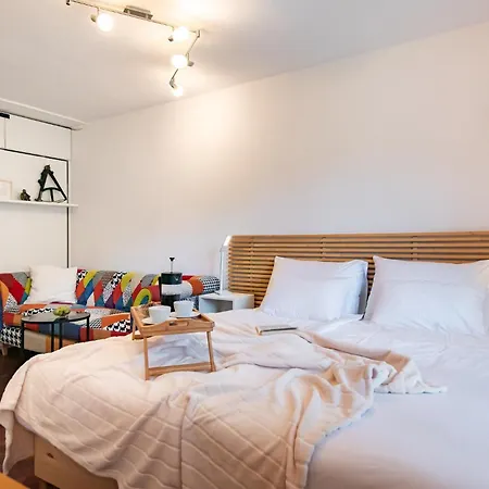 Modern & Spacious 1bdr Flat In